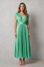 Veloria | Women's Flowing Pleated Elegance Midi Dress