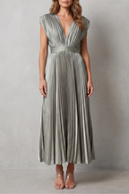 Veloria | Women's Flowing Pleated Elegance Midi Dress