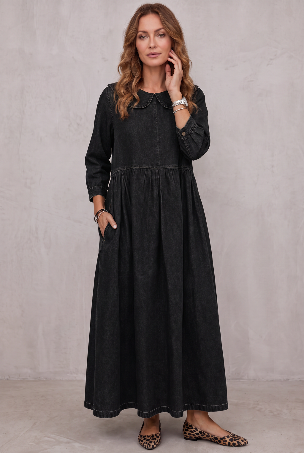 Collared Denim Dress with a Straight Cut