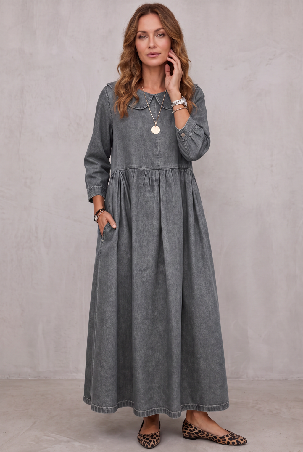 Collared Denim Dress with a Straight Cut